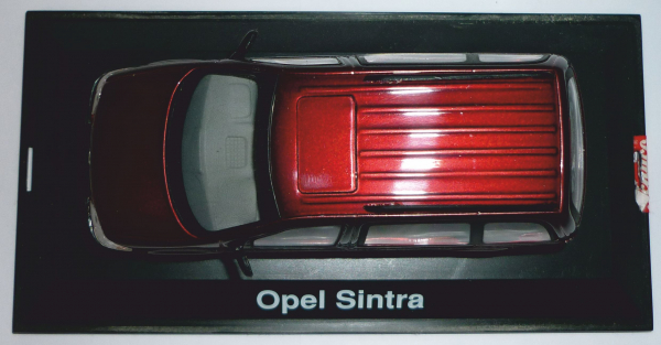 Schuco 04293 Opel Sintra weinrotmet. 1:43